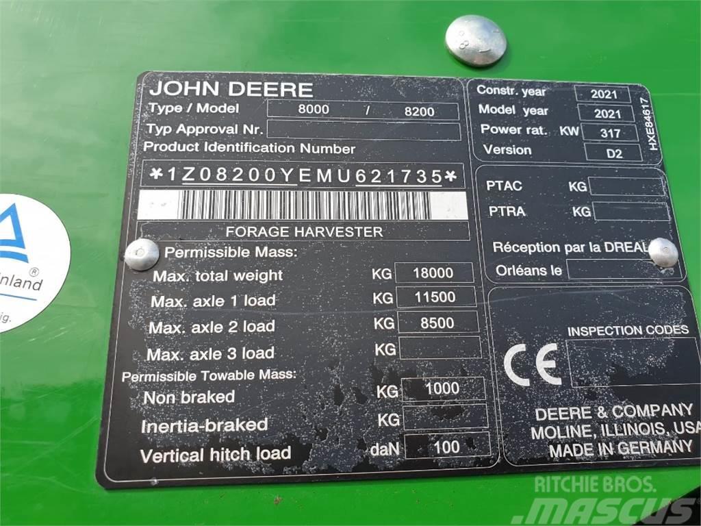 John Deere 8200 Sklízecí řezačka