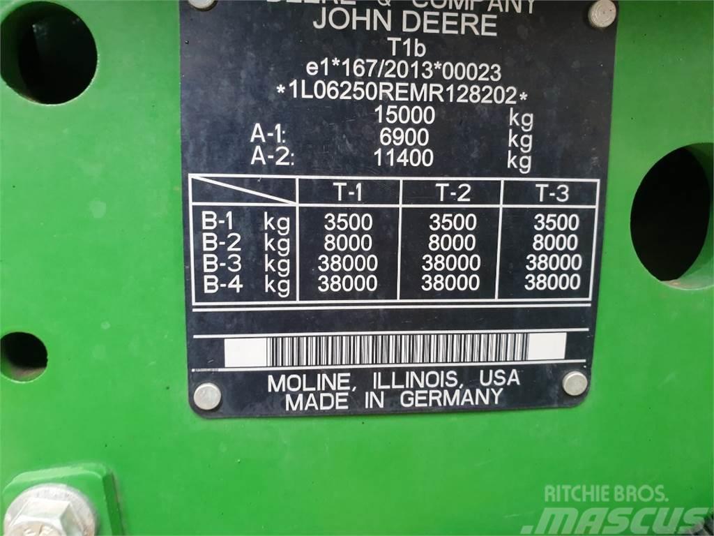 John Deere 6250R Traktory