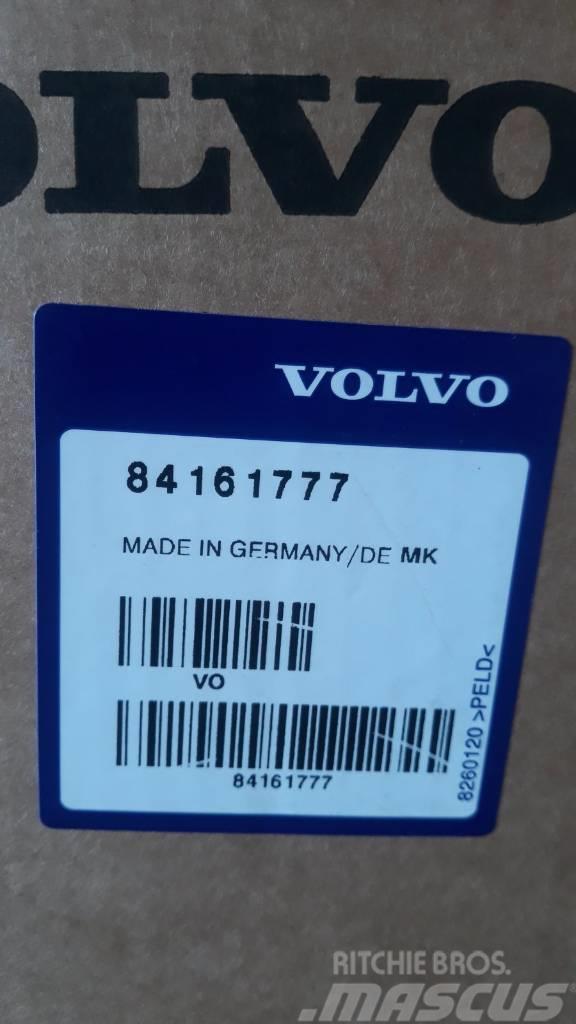 Volvo SEAT BELT KIT 84161777 Kabiny a interiér