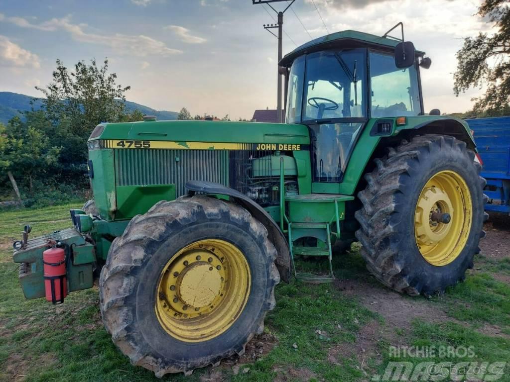 John Deere 4755 Traktory