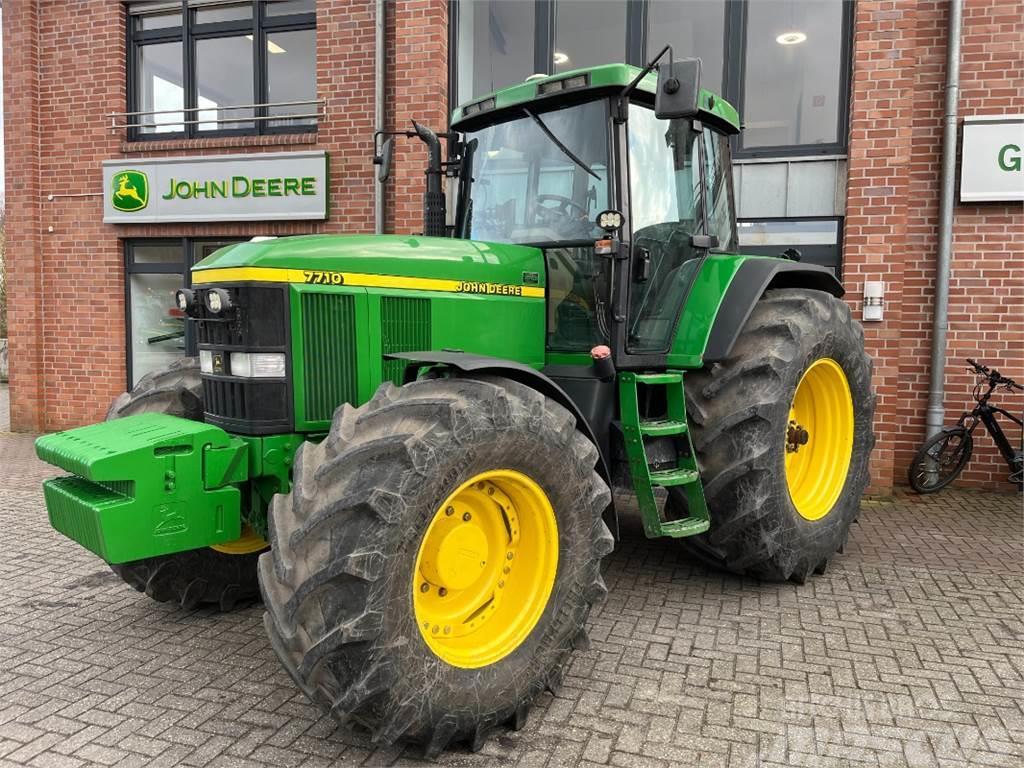 John Deere 7710 *Kundenauftrag* Traktory