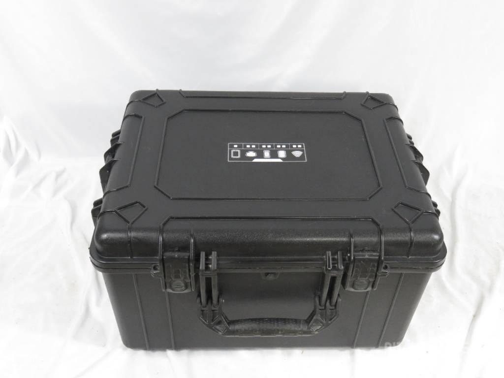Trimble GCS900 Dozer GPS Kit w/ CB460, MS995's, SNR934 Ostatní komponenty