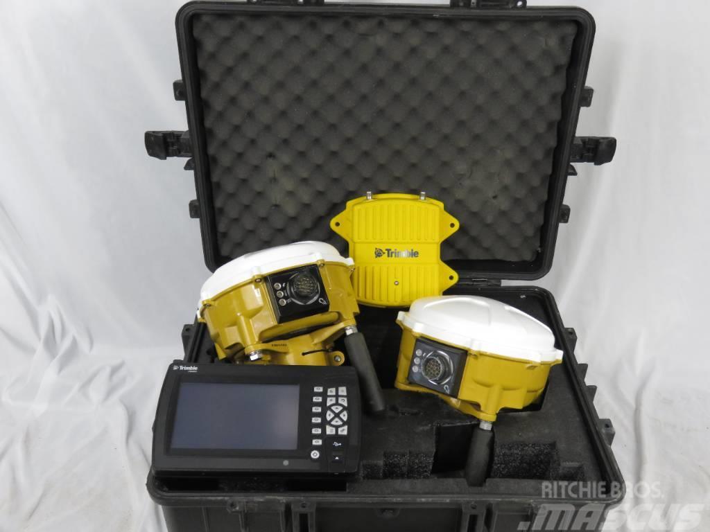 Trimble GCS900 Dozer GPS Kit w/ CB460, MS995's, SNR934 Ostatní komponenty