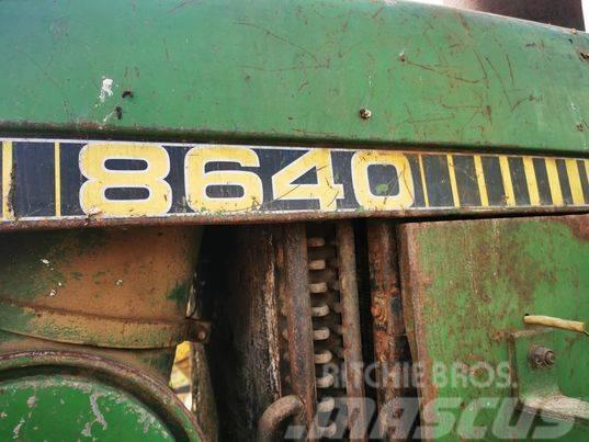 John Deere 8640 1982r Traktory