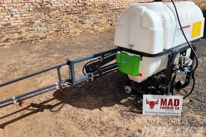  Other New Agromaster mounted boom sprayers Stroje a zařízení pro zpracování a skladování zemědělských plodin - Jiné