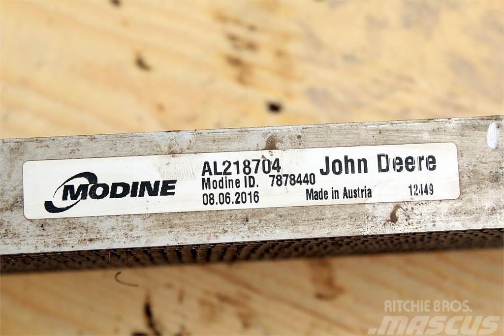 John Deere 6155R Oil Cooler Motory