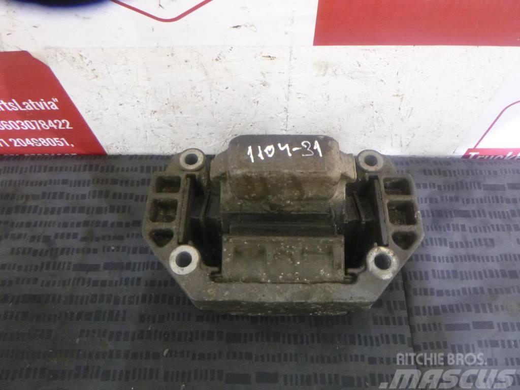 Scania R440 Gearbox support 1782203 Převodovky