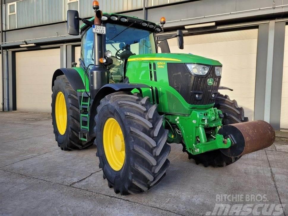 John Deere 6250R *Kundenauftrag* Traktory