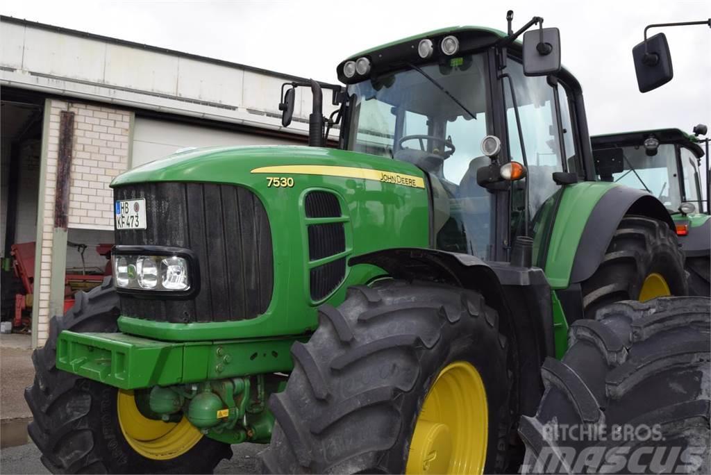 John Deere 7530 Premium Traktory