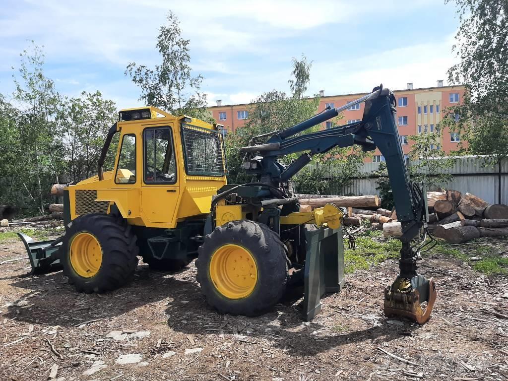 HSM 805 Lesní kolové traktory