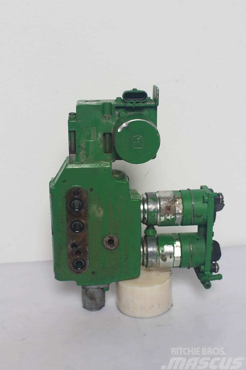 John Deere 7530 Remote control valve Hydraulika