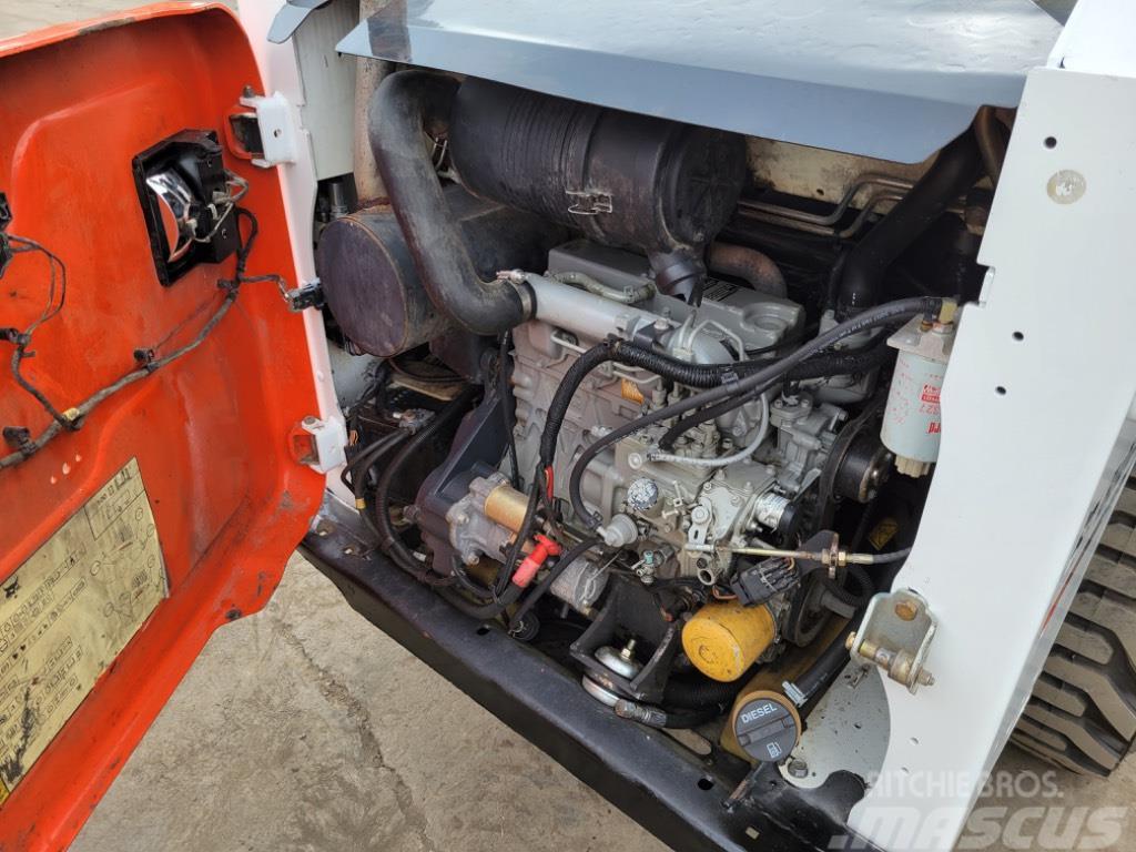 Bobcat S 450 skid steer loader Smykem řízené nakladače