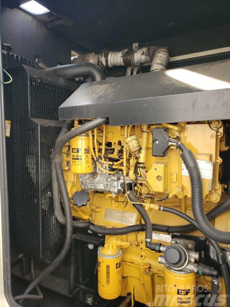 CAT XQ100 Naftové generátory