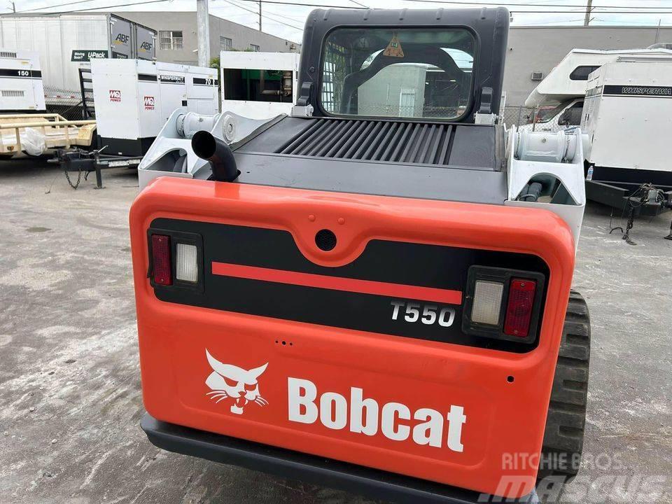 Bobcat T 550 Smykem řízené nakladače
