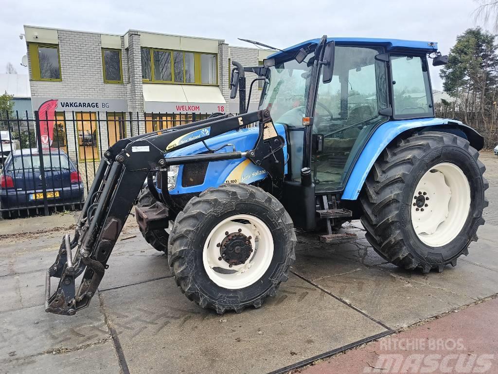 New Holland TL 100 A trekker tractor met front lader boom voor Traktory