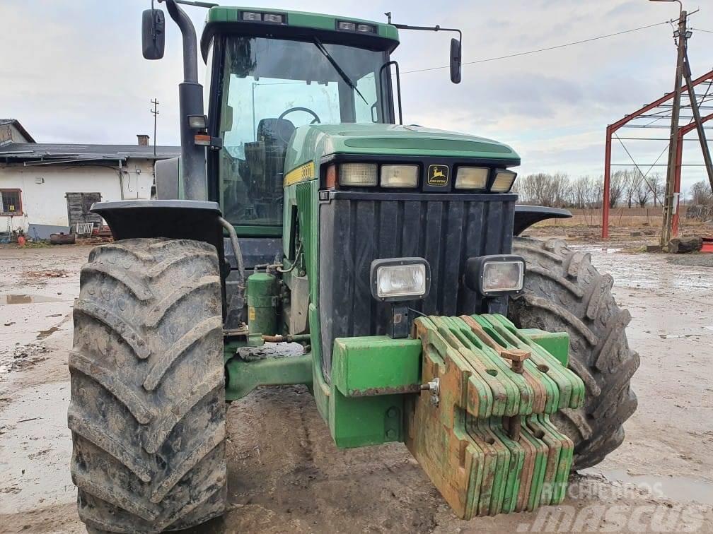 John Deere 8300 PowerShift Traktory