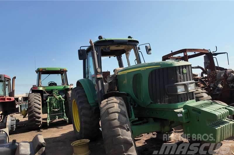 John Deere JD 6920 TractorÂ Now stripping for spares. Traktory