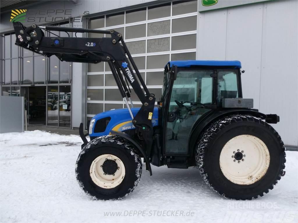New Holland T4040 Deluxe Traktory
