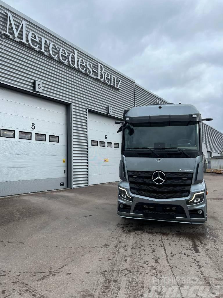Mercedes-Benz Actros 2853 Finns för omgående leverans Hákový nosič kontejnerů