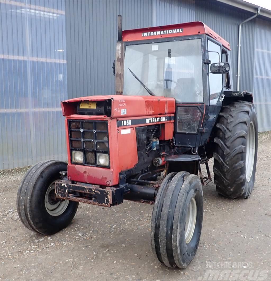 Case IH 1055 Traktory