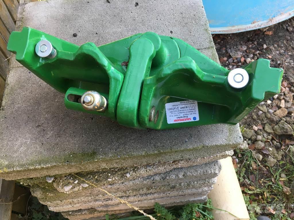 John Deere 8345 R Další