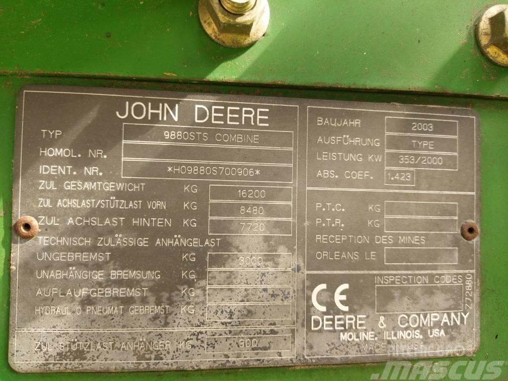 John Deere 9880 STS Sklízecí mlátičky