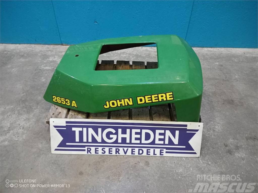 John Deere 2653A Motorhjelm AMT1652 Ostatní komponenty