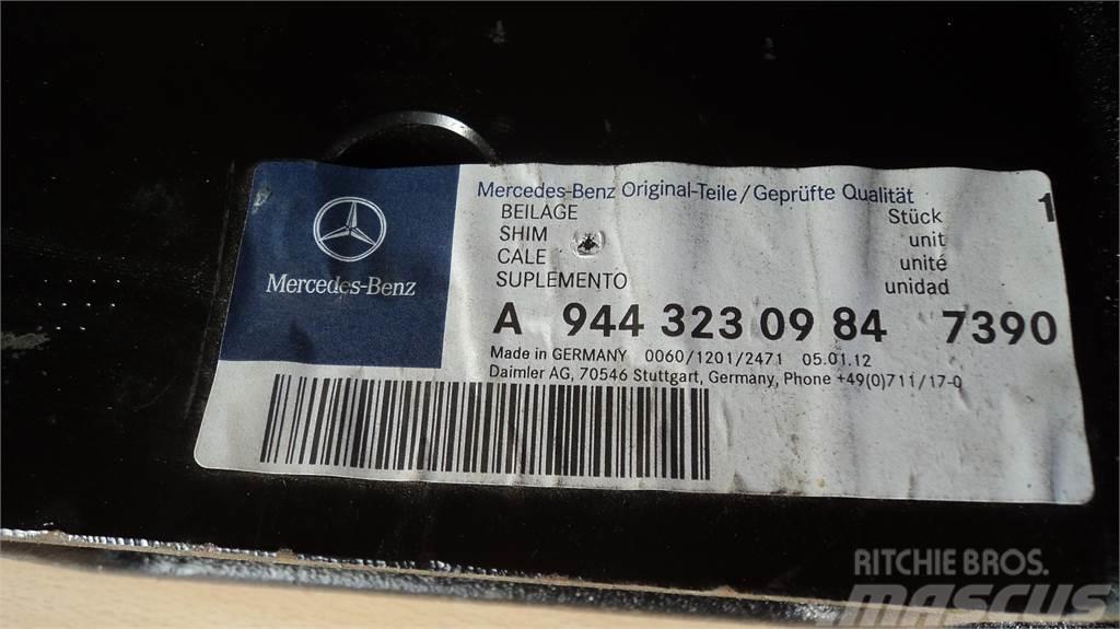 Mercedes-Benz SUPLEMENTO MB A9443230984/7390 Náhradní díly nezařazené