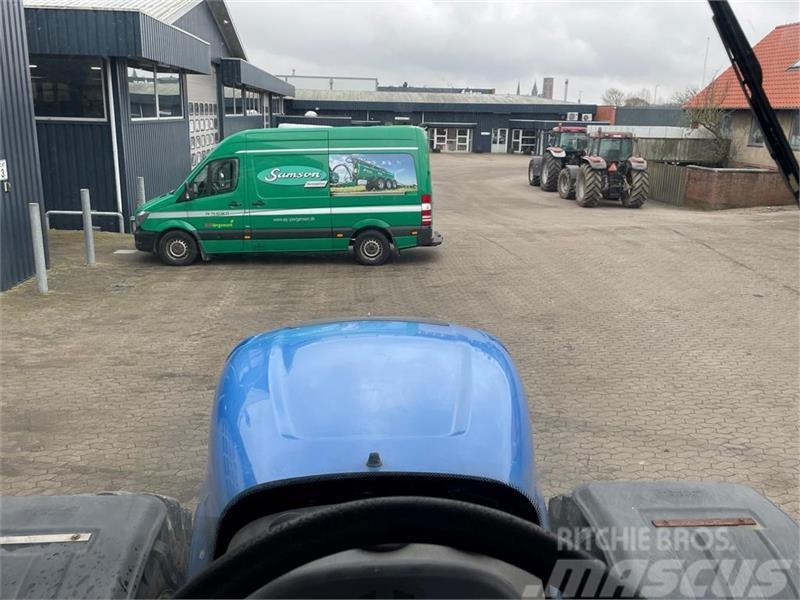 New Holland 8040 Affjedret foraksel Traktory