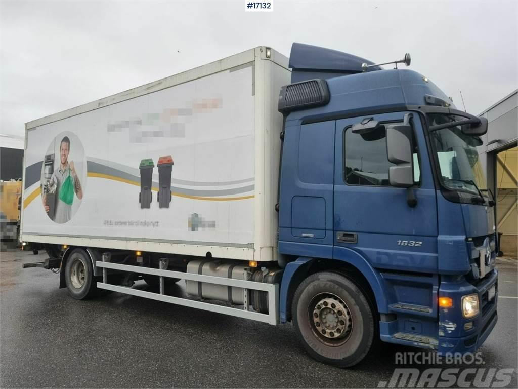 Mercedes-Benz Actros 1832 4x2 Box truck with lift and side openi Skříňová nástavba