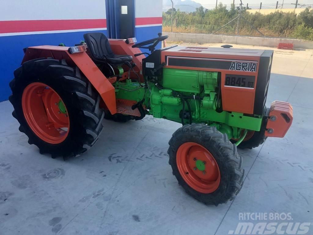  TRACTOR AGRIA 8845 45CV. Traktory