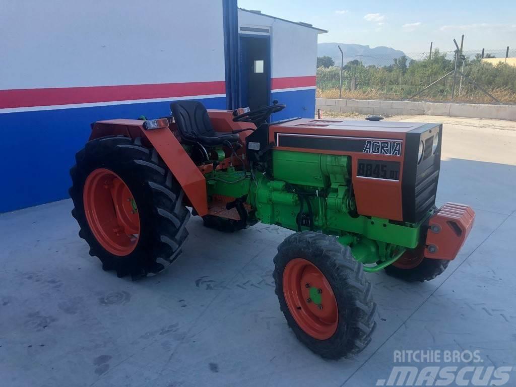  TRACTOR AGRIA 8845 45CV. Traktory