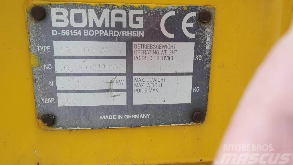 Bomag BW 100 AC-4 Kombinované válce