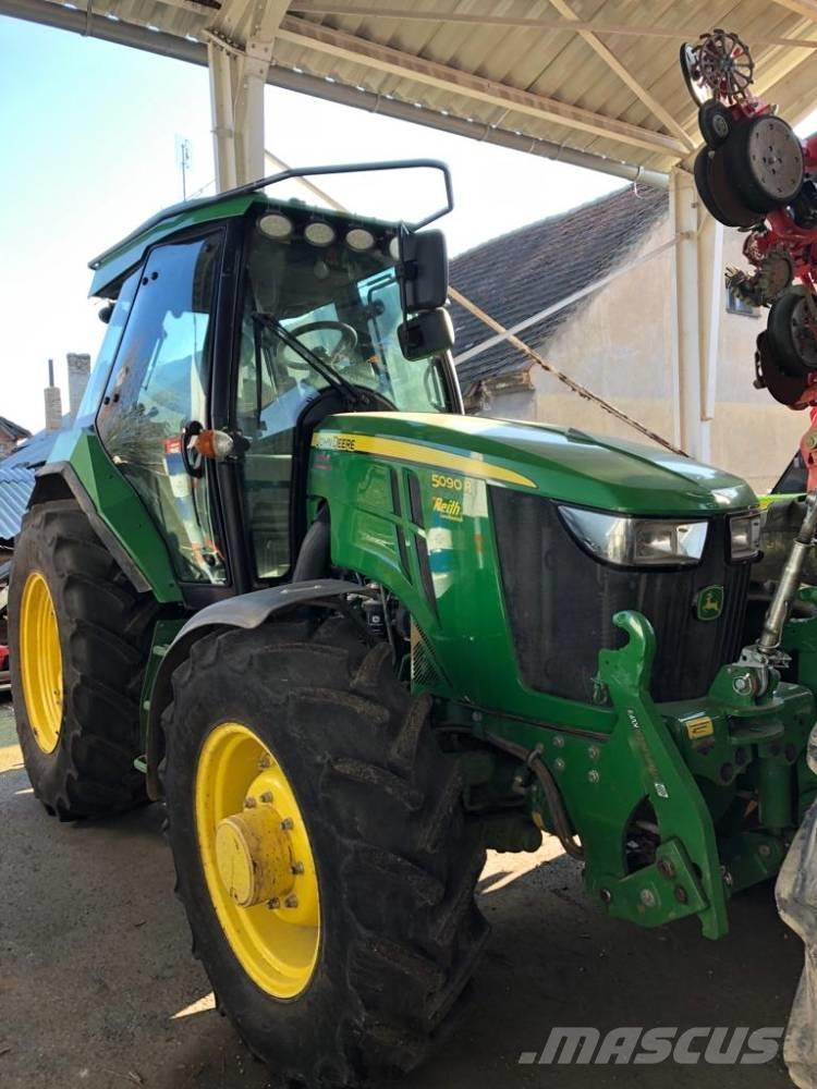 John Deere 5090 R Traktory