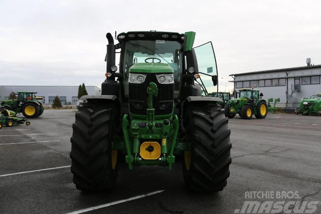 John Deere 6R 250 Traktory