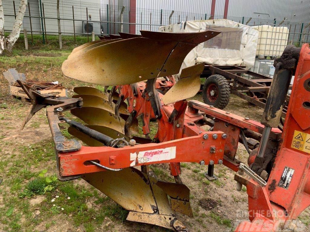 Gregoire-Besson RC47 Reversible ploughs