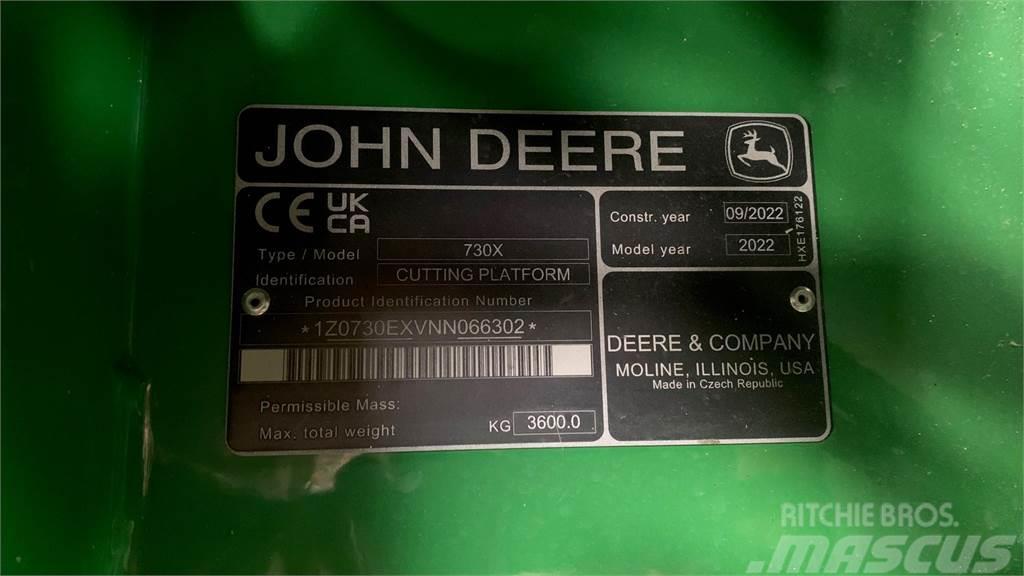 John Deere T660 Další