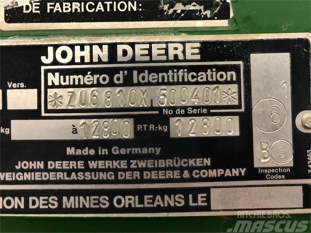 John Deere 6810 Sklízecí řezačka