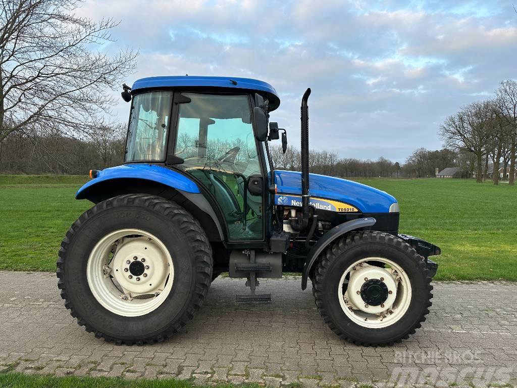 New Holland TD 5010 Traktory
