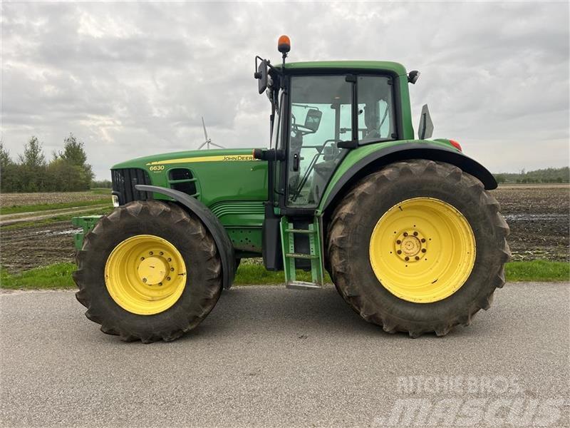 John Deere 6630 Premium Traktory
