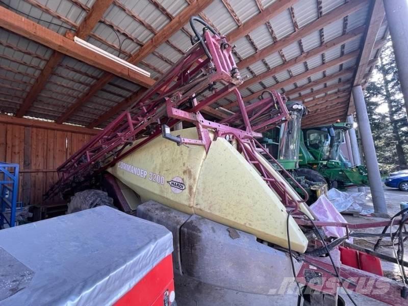 Hardi Commander 3200 Tažené postřikovače