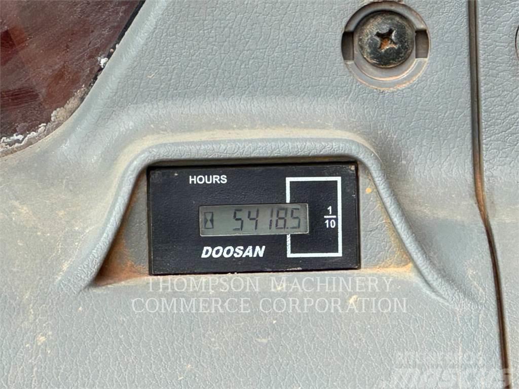 Doosan DX300LC-5 Pásová rýpadla