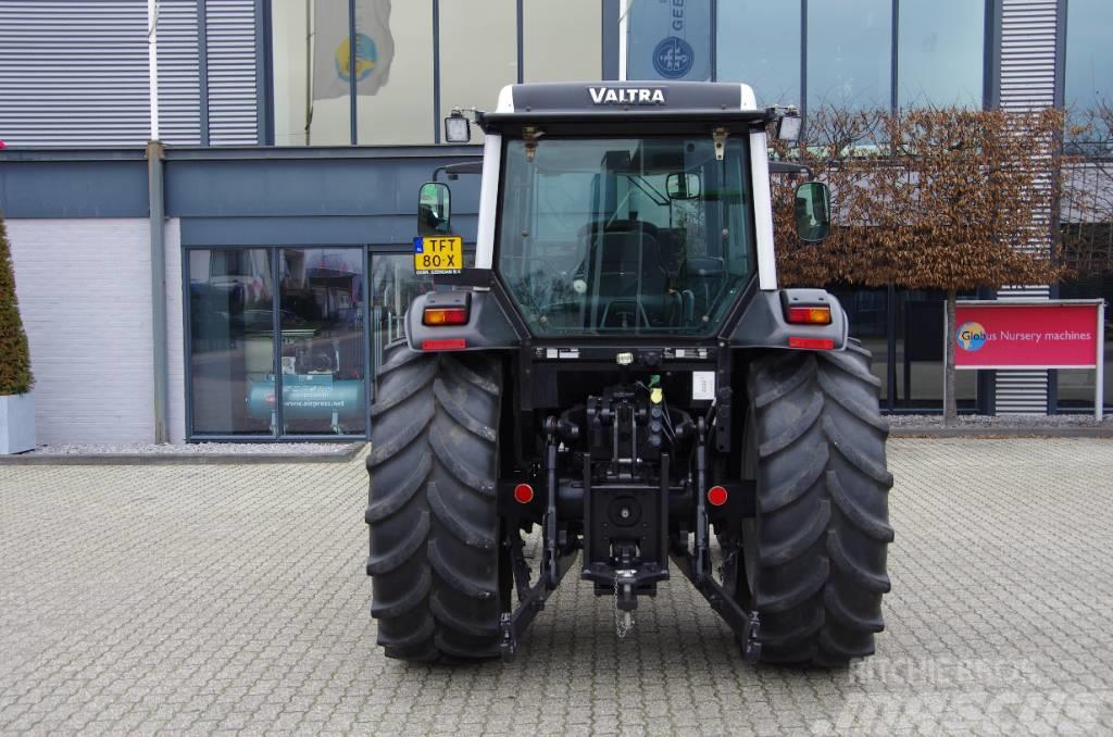 Valtra A82 Traktory