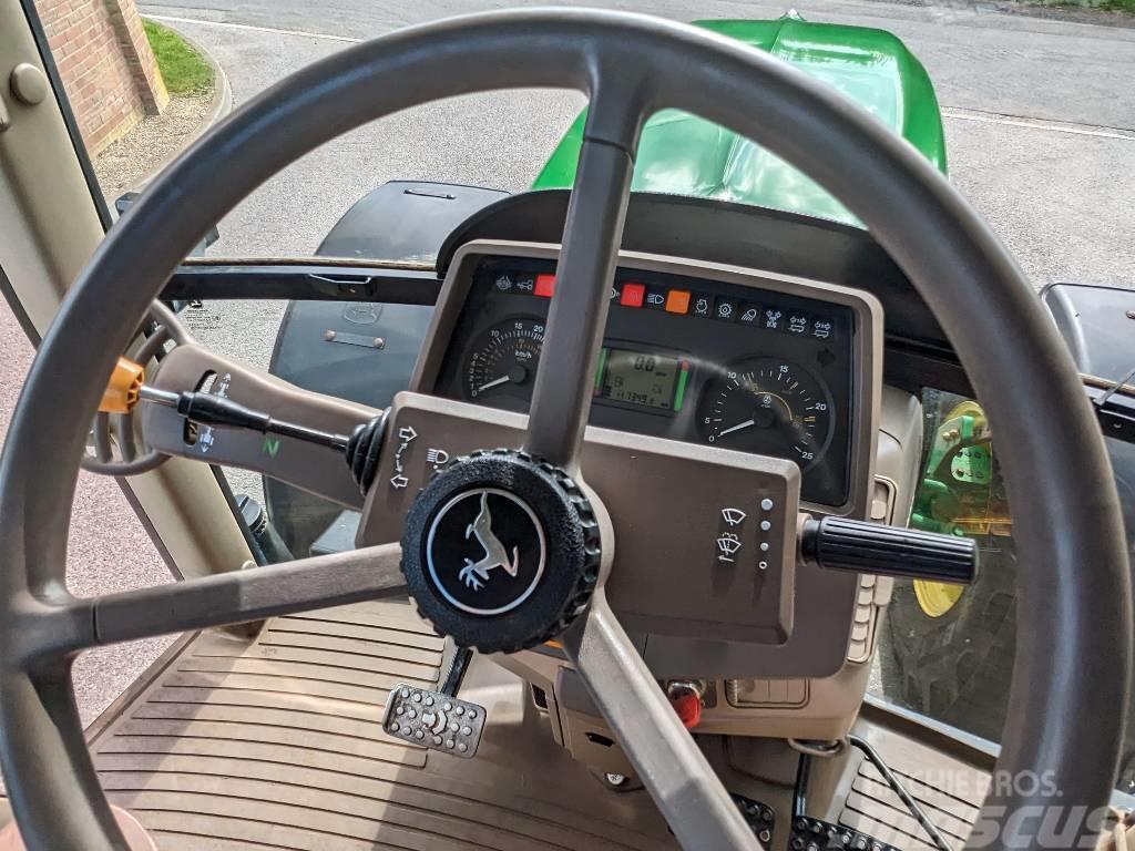 John Deere 6630 Traktory