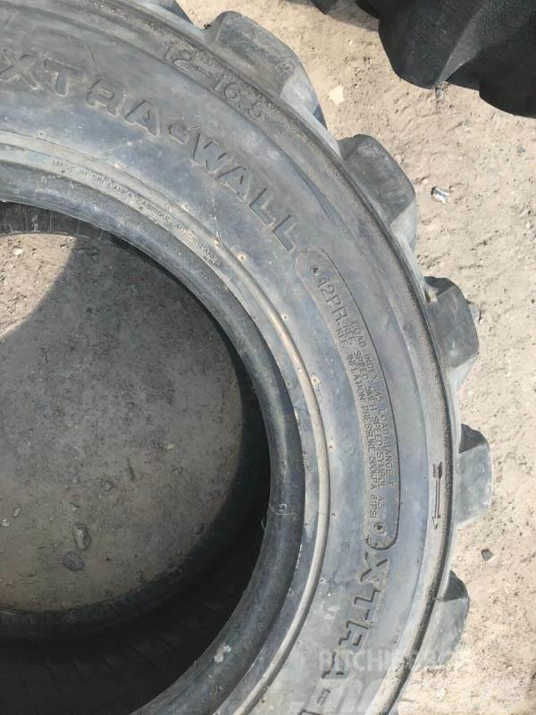  Fork lift tyre 12 - 165 Ostatní komponenty
