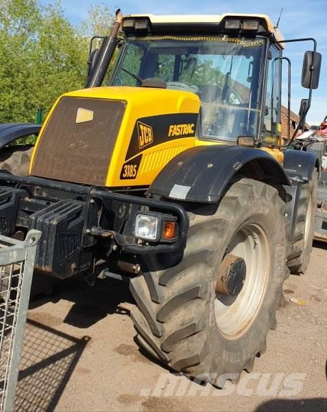 JCB Fastrac 3185 Traktory