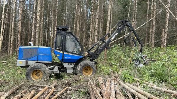Rottne H8 Kácecí harvestory