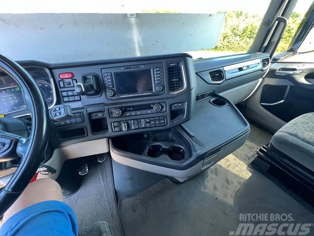 Scania S520 6x2 2950mm Tahače