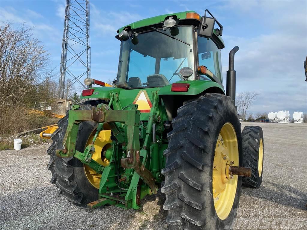 John Deere 8320 Traktory