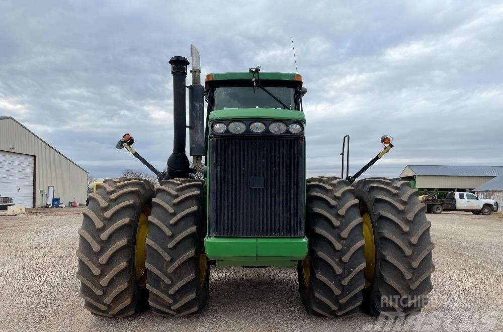 John Deere 9220 Traktory